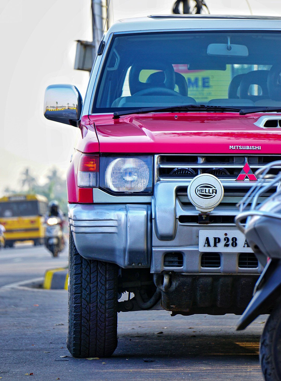 How to Choose the Right Used Vehicle for Your Needs red and black jeep suv gtuwc9d9rie